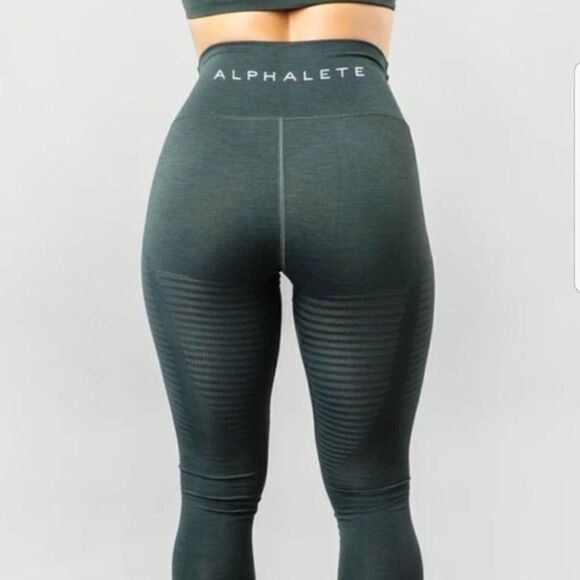 NWOT Alphalete Dark Forest Green Halo Athletic Contour Leggings in Urban Chic XS - Picture 3 of 8
